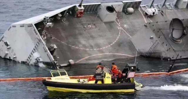 1993年，中国科考船遭 韩国 货轮暴力撞击，拦腰折断沉入大海，船内的107名科