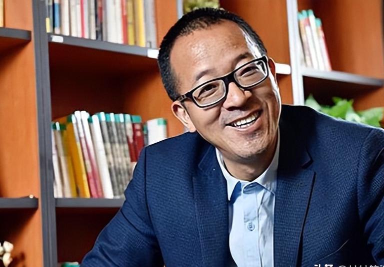 [微风]善良真可以保命！1998年，俞敏洪遭入室抢劫220万，有个抢匪怕事情败露