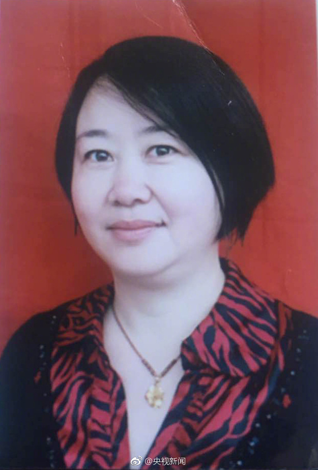 【生死关头，她用身体挡住学生 自己却被撞身亡】河南信阳，二年级老师李芳随队护送学