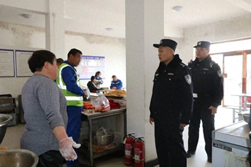 榆林经开公安：小切口做实基层治理大平安