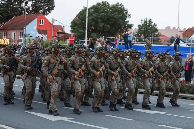 LučkoATJ是驻扎在克罗地亚首都萨格勒布（Lučko）的克罗地亚警察的警察战