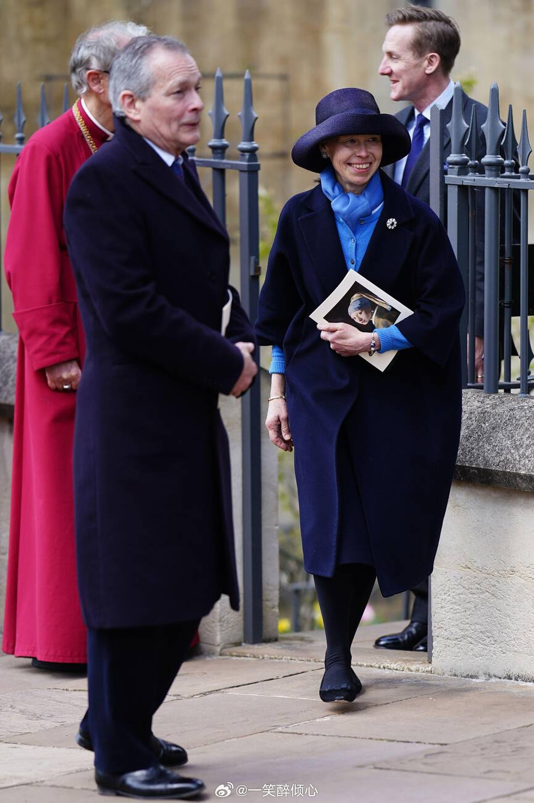 英国王室  正值复活节周末，今天玛格丽特公主的女儿Lady Sarah Chat