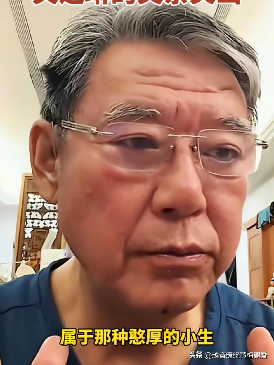 李立群是颇具演技的实力派老戏骨，其参演的影视作品少说也有一百多部。在演艺圈中，他