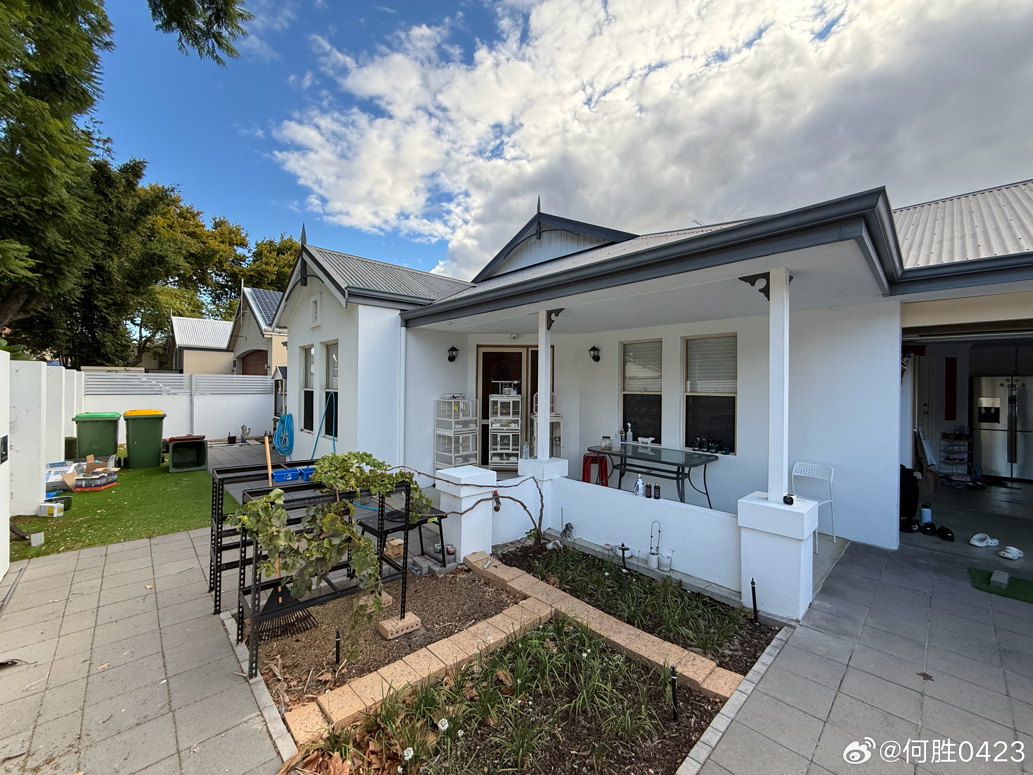 澳大利亚这边居然14岁就可以打工了？朋友家的孩子还在上学，但平时还去麦当劳上班，