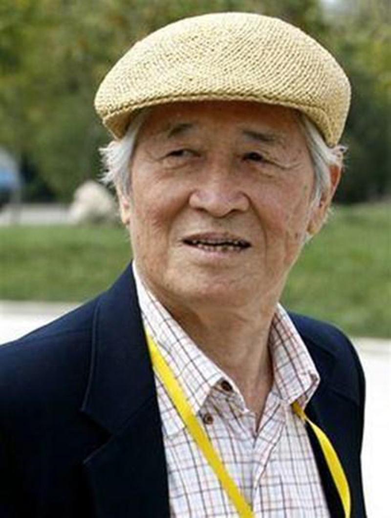王铎：诗人白桦和电影演员王蓓，也是一家夫妻档。他们都活了很大年纪，一生事业非凡。