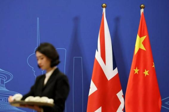 既然英国可以把中国企业收归国有，我们也没必要再费口舌，应该挑选英国在华体量相近的