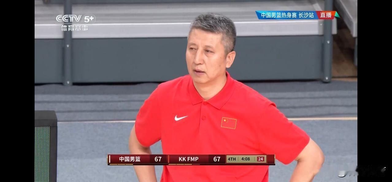看来焦泊乔的使用说明书只有郭士强知道怎么开启，广东男篮主教练杜峰指导，真的应该跟