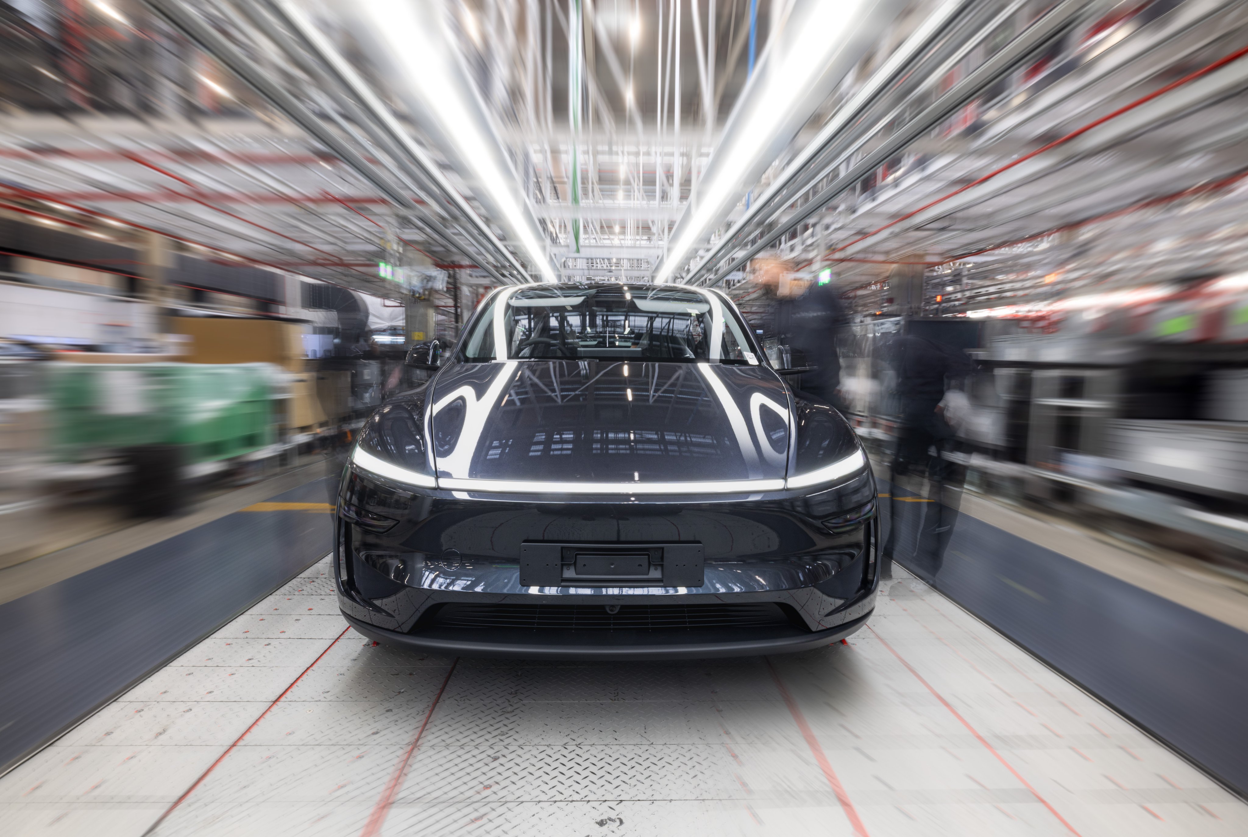 8月25日，特斯拉柏林工厂宣布，第10万辆焕新版Model Y下线了！ ​​​