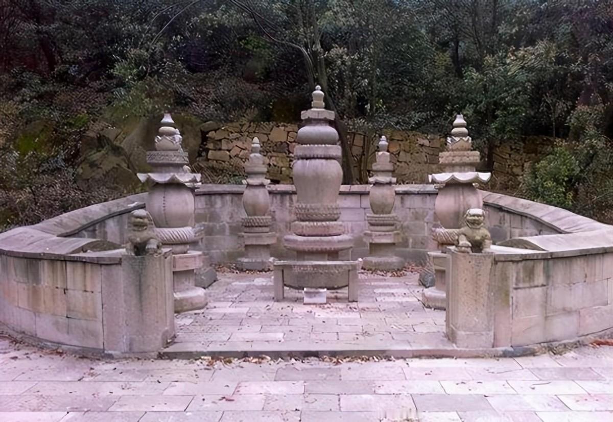 福建古墓意外现九龙袈裟，建文帝消失的真相终于揭开，朱棣的秘密被隐瞒了长达六百年吗