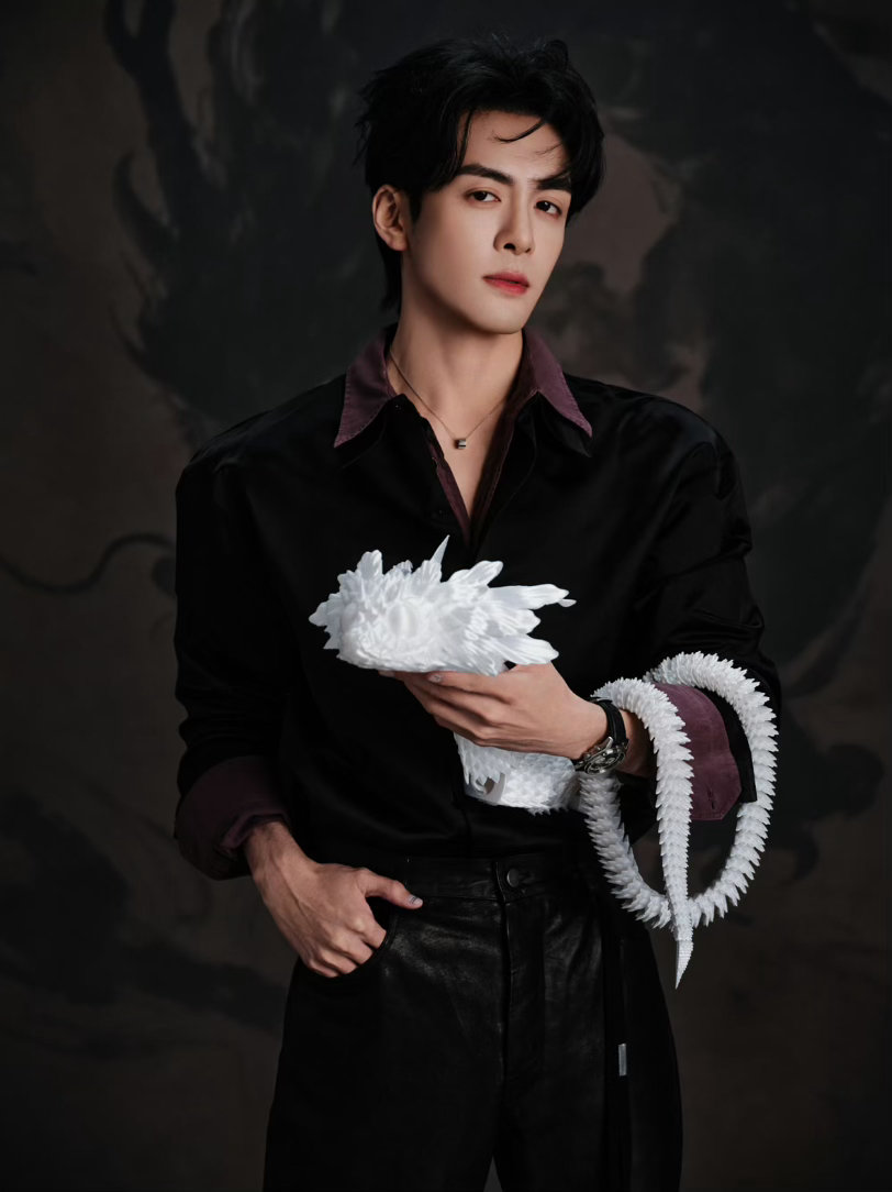 曾舜晞月鳞绮纪剧宣状态曾舜晞剧宣状态 曾舜晞月鳞绮纪剧宣状态，啊啊啊啊武拾光帅帅