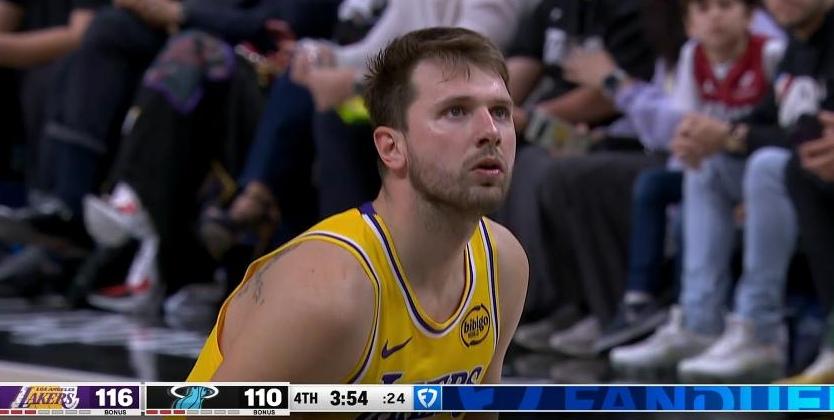 实话实说，湖人这八连胜难让人信服，只近三场他们罚球就比对手多了39次！

今天上