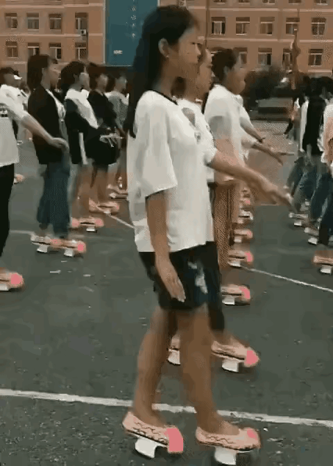 这是满族学校？