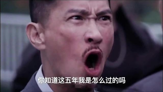 今天恍恍惚惚的总有一种似曾相识的既视感：天气微凉，股市火热，办公室里大家无心工作