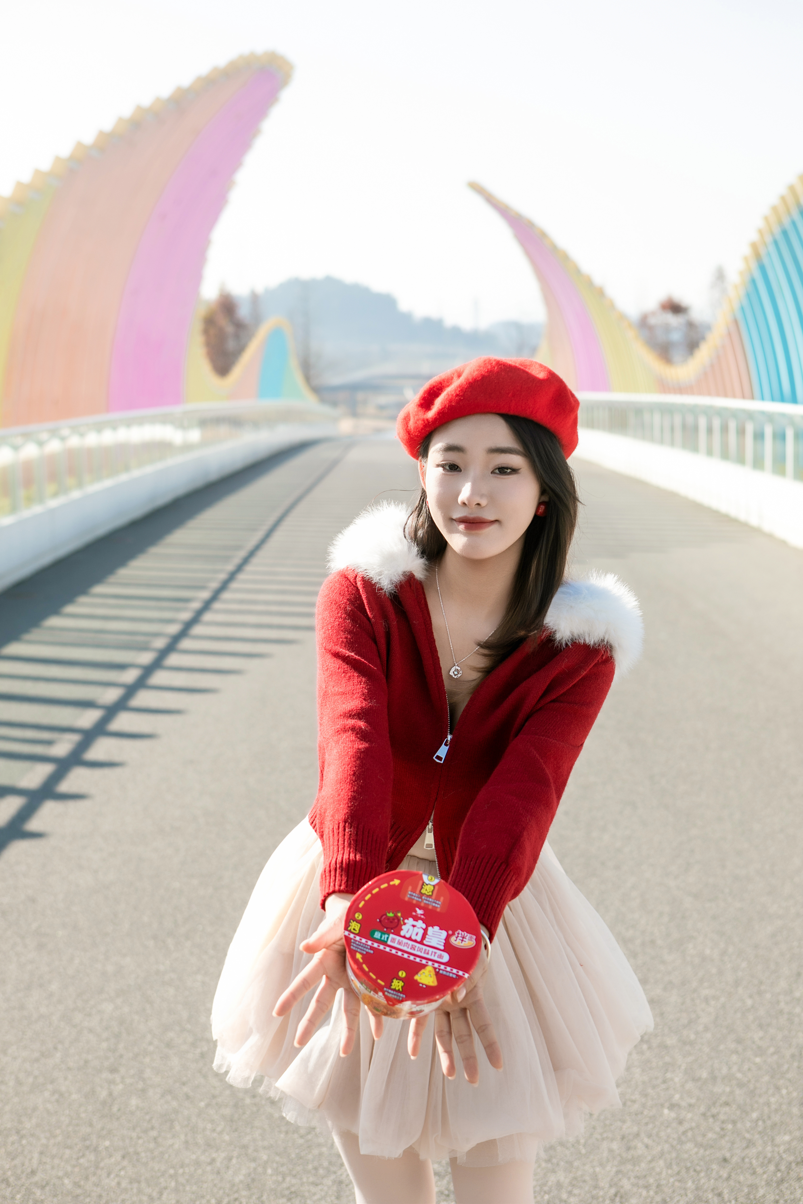 哇！我在番茄红变装馆解锁了专属变装时刻，沉浸式美妆太出片啦，摄影师太会拍了，这 