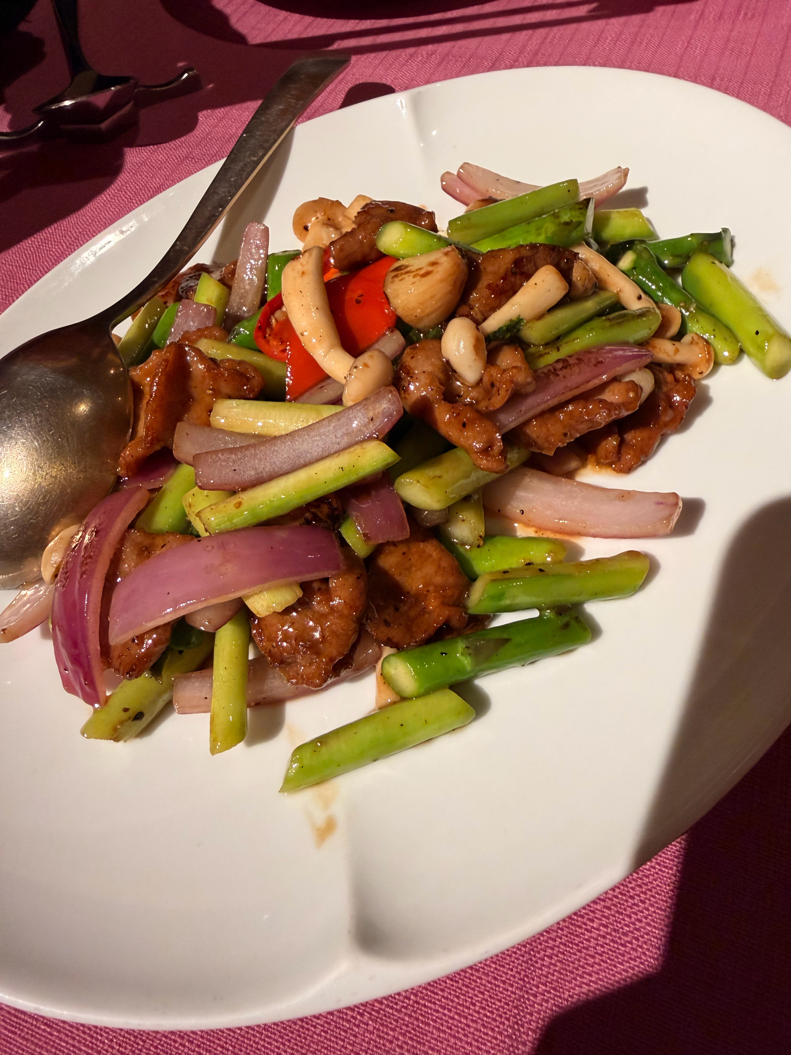 吃个漂亮饭这家粤菜值得常来 北京·粤食佳啫啫煲(三里屯店)