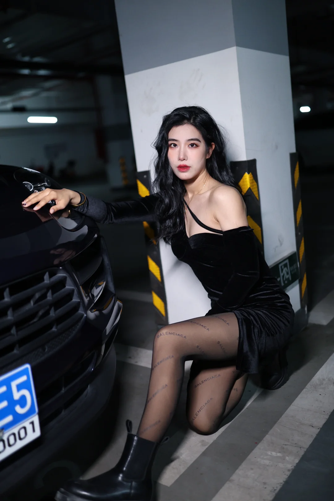 出保时捷macan美女一手车