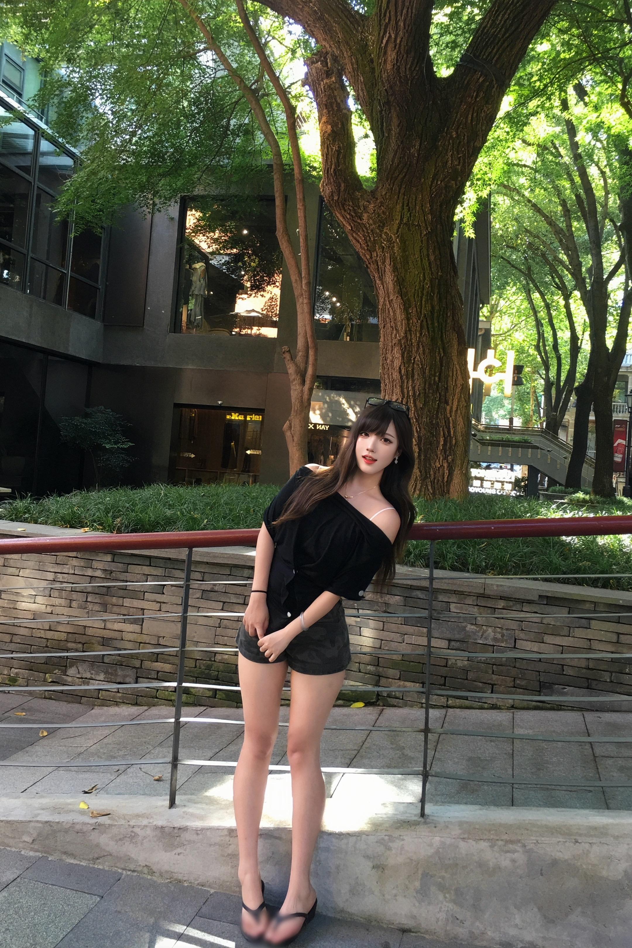 你的世界不缺我吗 好可惜 但我已经闯进来了