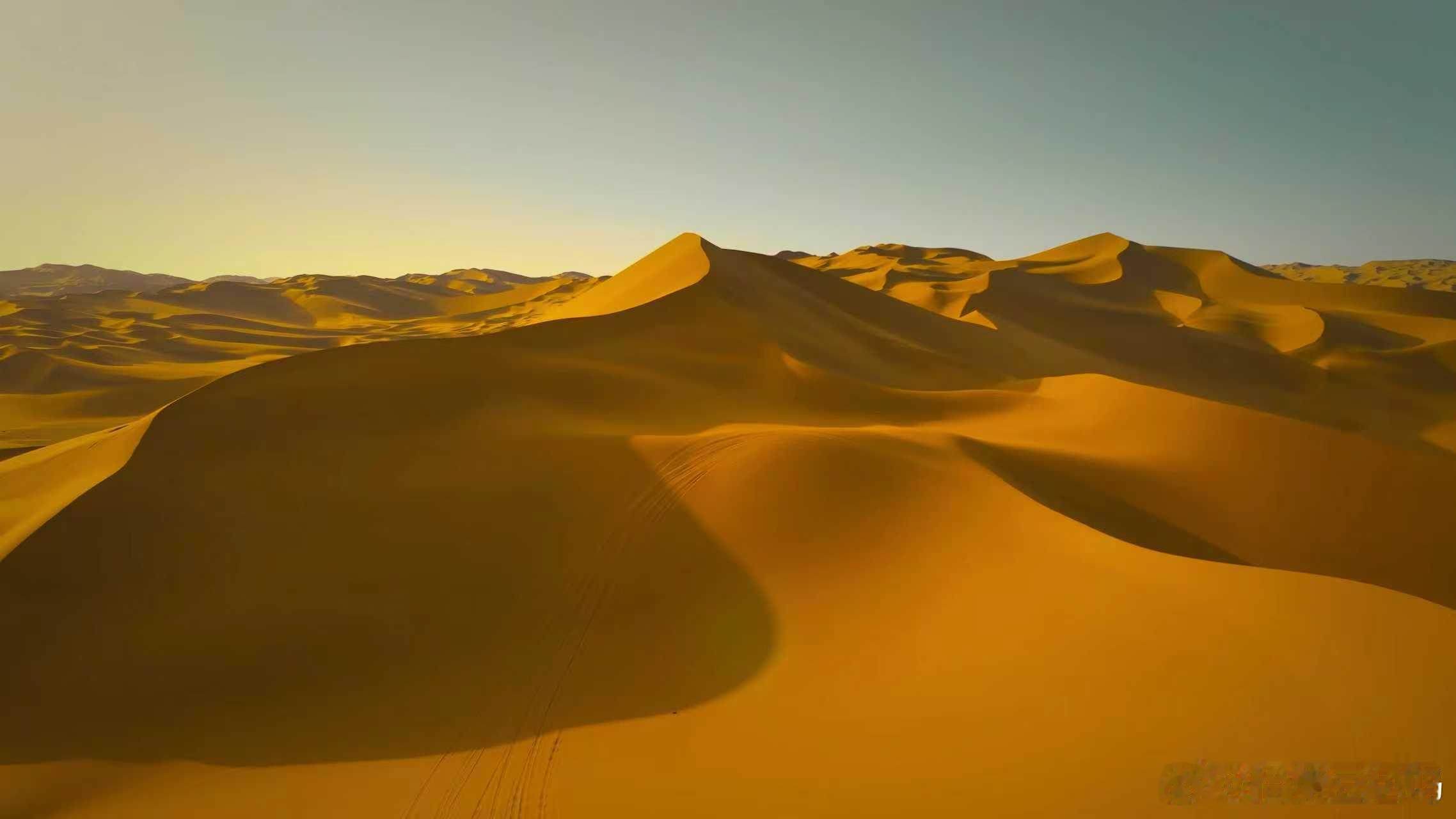 翻到纪录片截图收藏， 班勇的驻守地、玄奘的讲经处，每一处都让旅行有了沉甸甸的意义