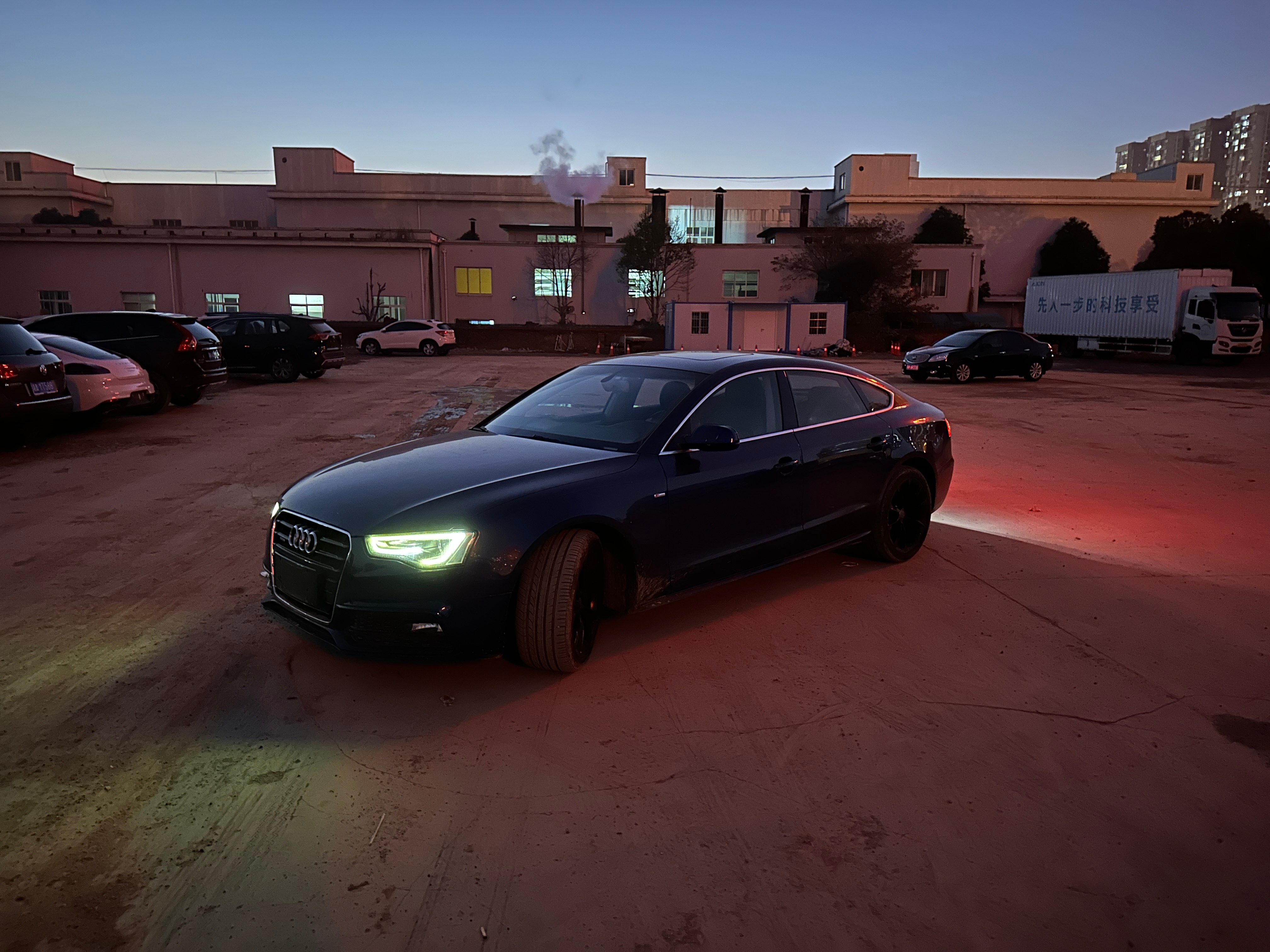 这个不吹牛逼，这个真极品。15年 进口A5  SPORTBACK 2.0T 机械