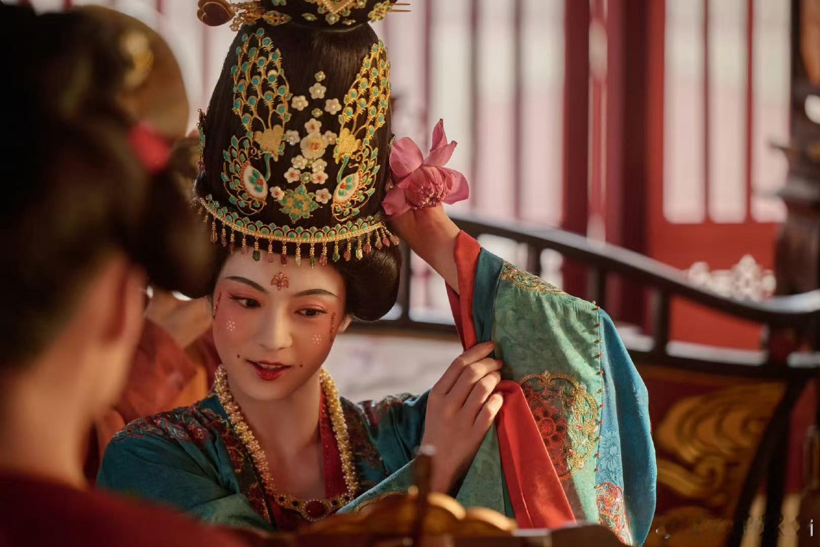李幼贞结婚 皆大欢喜《国色芳华》李幼贞结婚，终于找到了属于自己的幸福[抱一抱] 