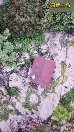 柬埔寨精锐山地丛林步兵，完全都被泰国军队给耍了！泰国军队出动投弹无人机，开始轰炸