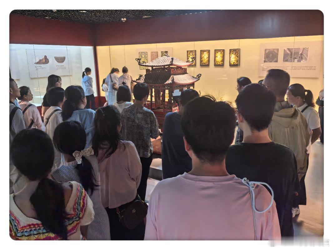 每次来霞浦妈祖家庙和博物馆是必去的，然后顺着沿海观光公路走了一圈儿。暑期的霞浦是