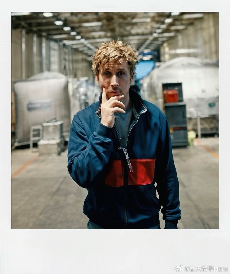 瑞恩·高斯林为《挽救计划》拍摄的一张照片 