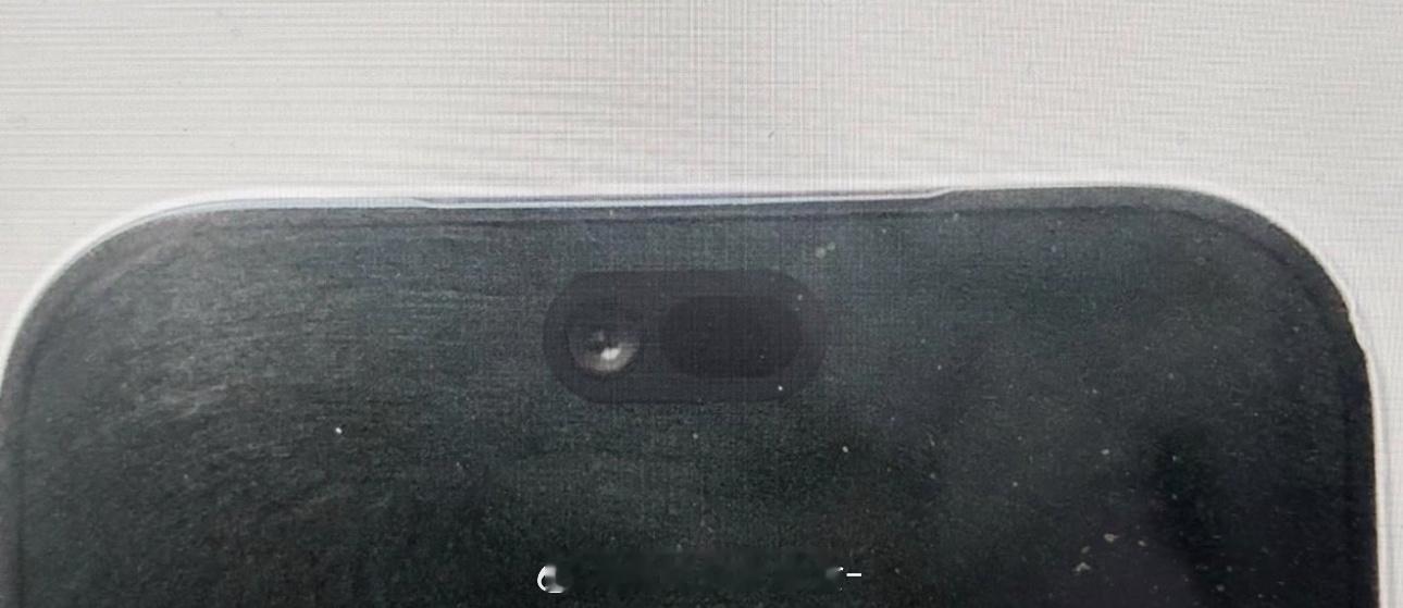 曝iPhone18Pro灵动岛大瘦身iPhone的药丸孔越来越小了，肯定是好事儿