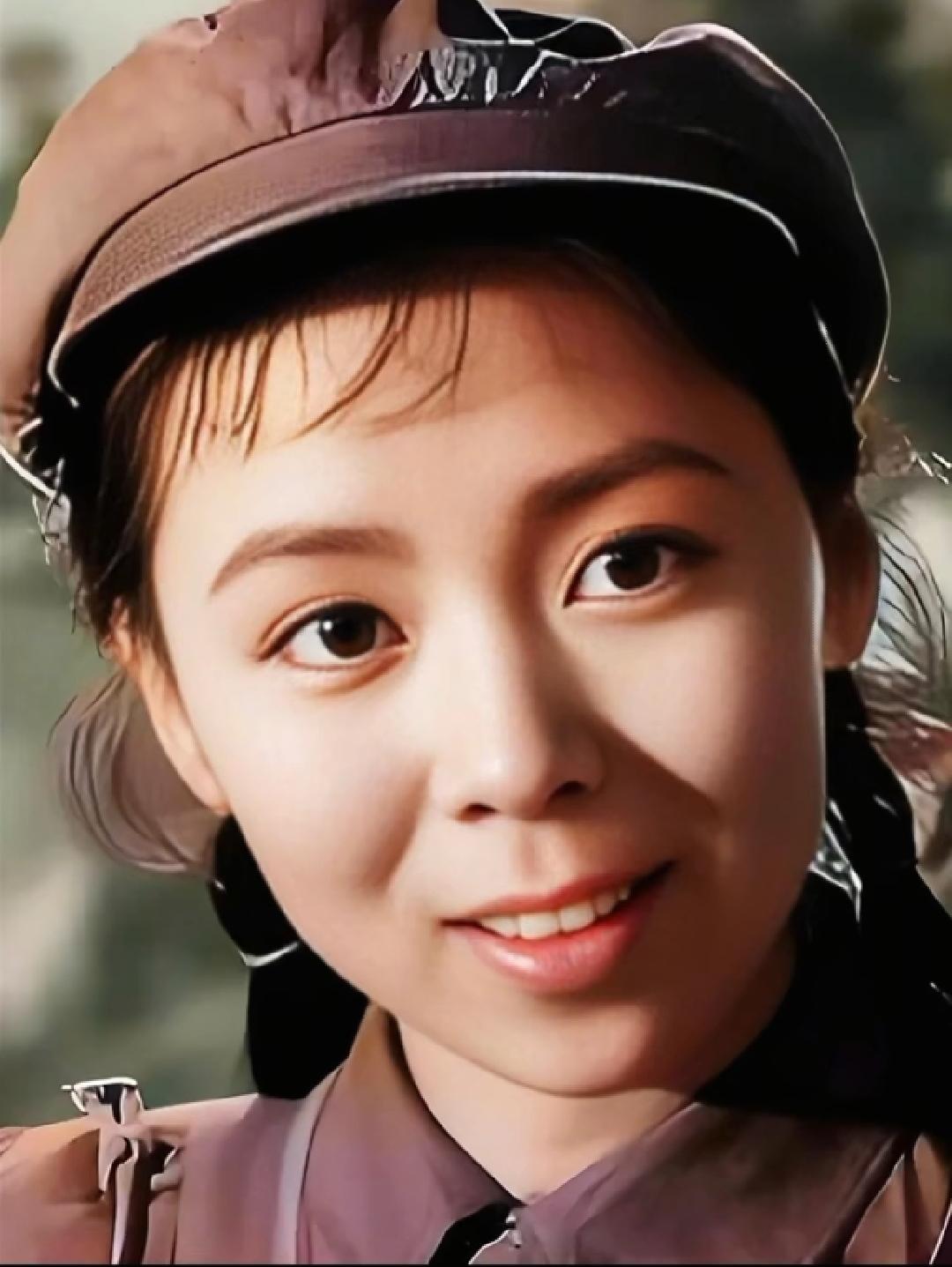 刘尚娴，因在《英雄儿女》中饰演王芳而成为几代人的女神。22岁出演这个角色，让她一