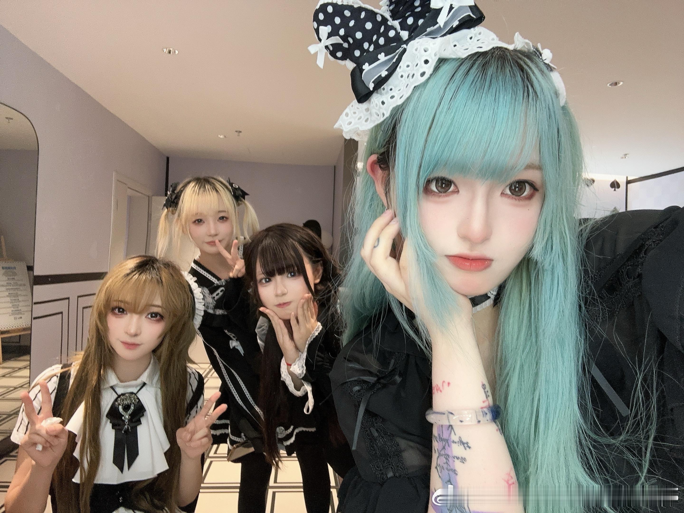 霜降魔法部  谢谢从别的平台能有这么多人来看我们请继续喜欢霜降魔法部吧大家辛苦了