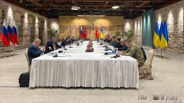 克里姆林宫：新一轮三方会谈定于下周举行，具体日期尚未确定

克里姆林宫发言人德米