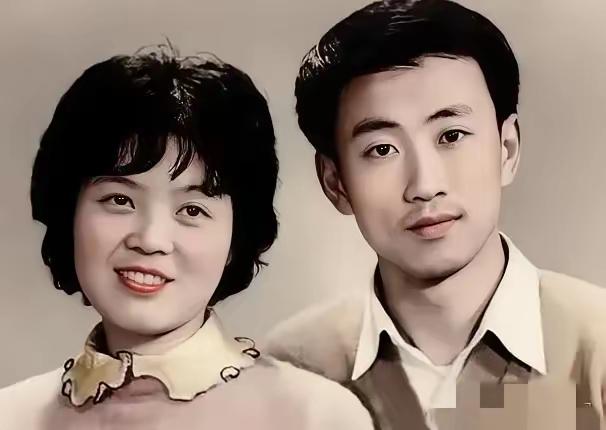 1977年，知青刘小勇考上大学。临走前夜，17岁王爱娟含泪解开衣扣：“小勇哥，你