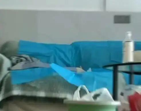 近日，湖南省人民医院一位男性副院长与该院眼科女性副主任被曝存在不正当关系，引发社