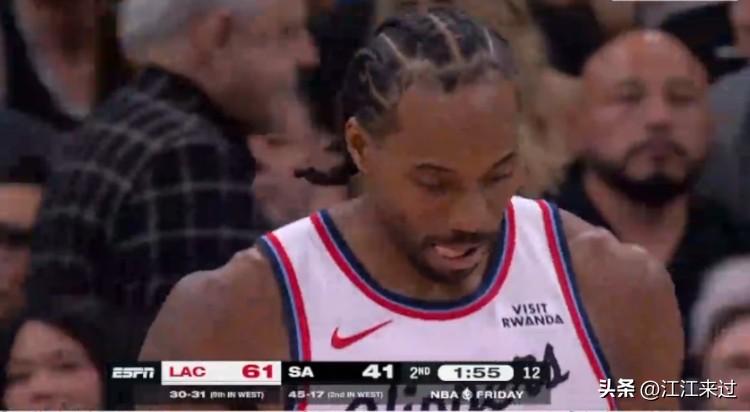 快船半场66比46领先马刺20分结束上半场，打蒙马刺文班亚马！
伦纳德半场砍下1