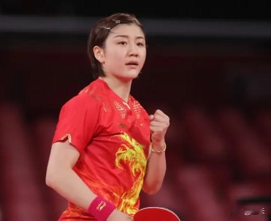 1、她，如同风雨中绽放的铿锵玫瑰；
2、她，用坚定踏碎质疑，在磨砺中完成从辛酸苦