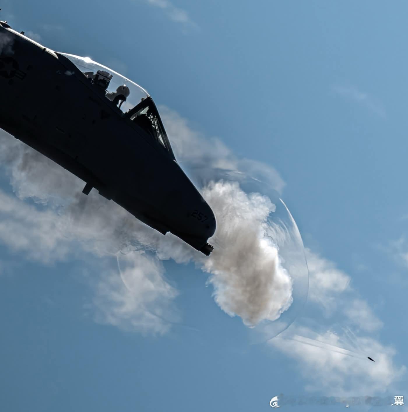 A-10炮口冲击波与30mm弹丸 ​​​