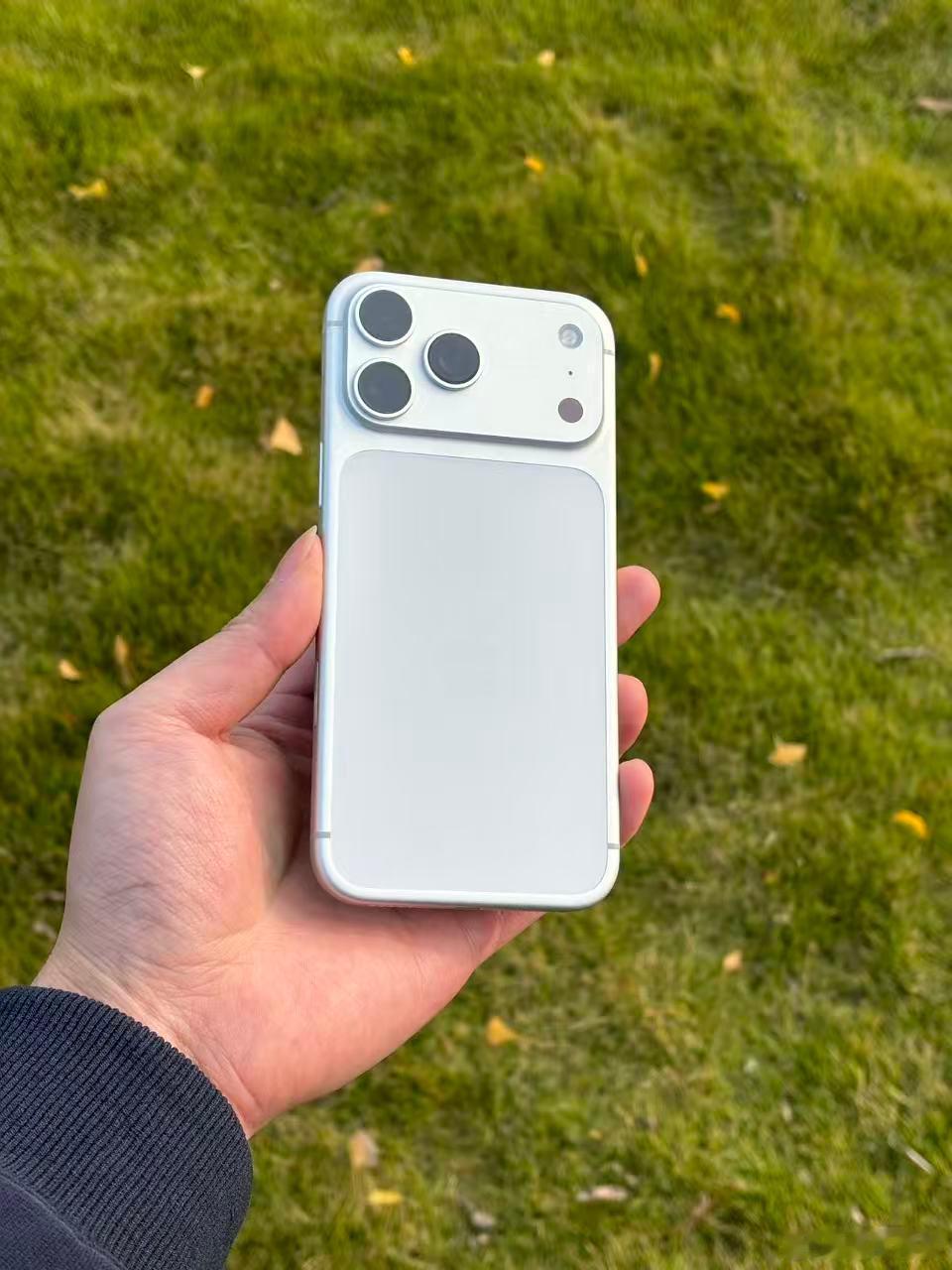 iPhone 17 Pro 直接降 1000 了我这都没用多久咋就降价了不过还是