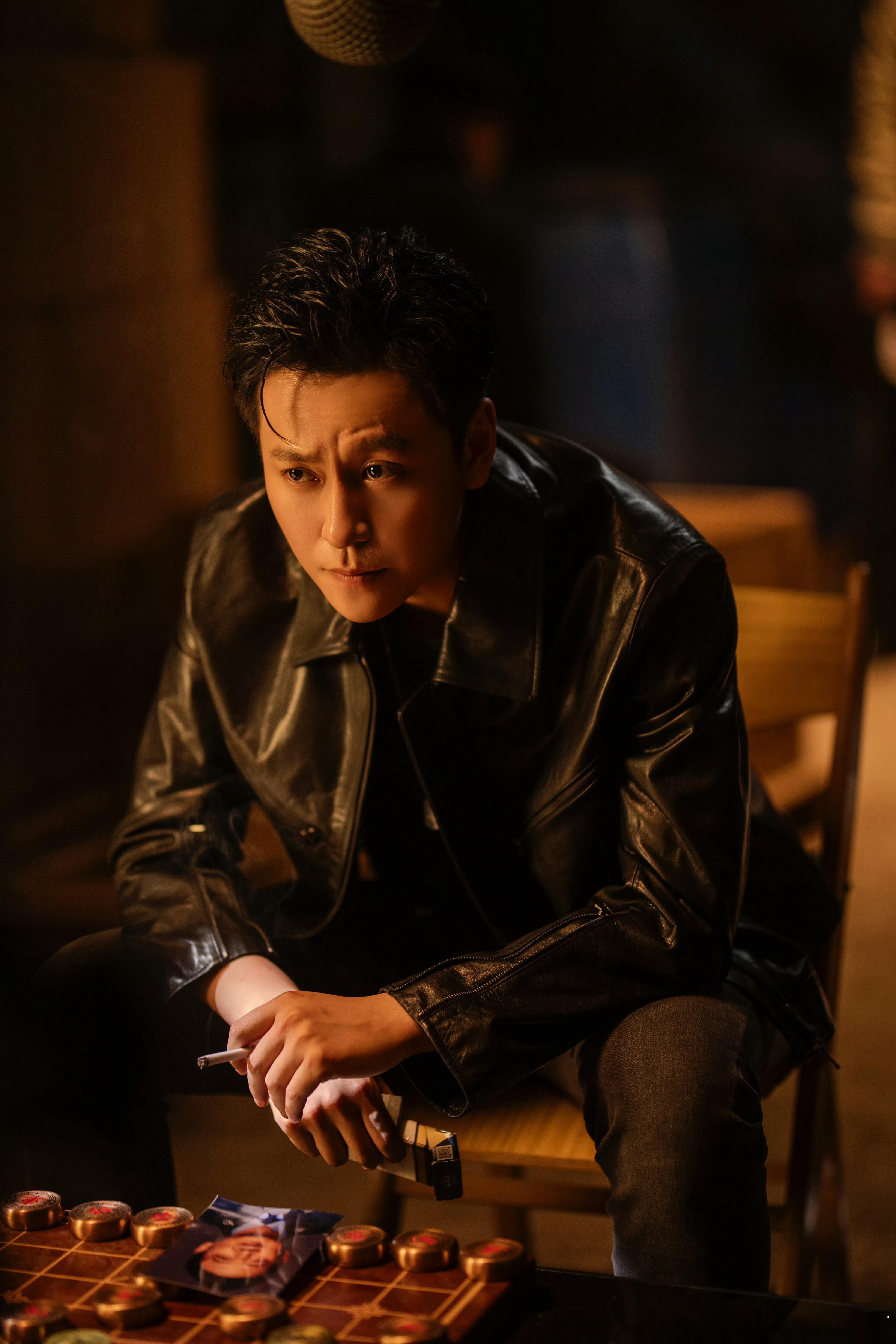 钢铁森林 不删戏份不魔改小说 周瑾徒手夺枪那段打戏，行云流水帅到窒息，比小说描写