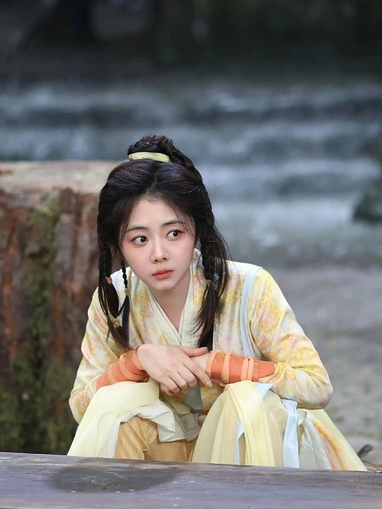 徐佳莹谭松韵合唱舞台徐佳莹与谭松韵的合唱舞台，是天籁嗓音与清甜气质的双向奔赴！徐