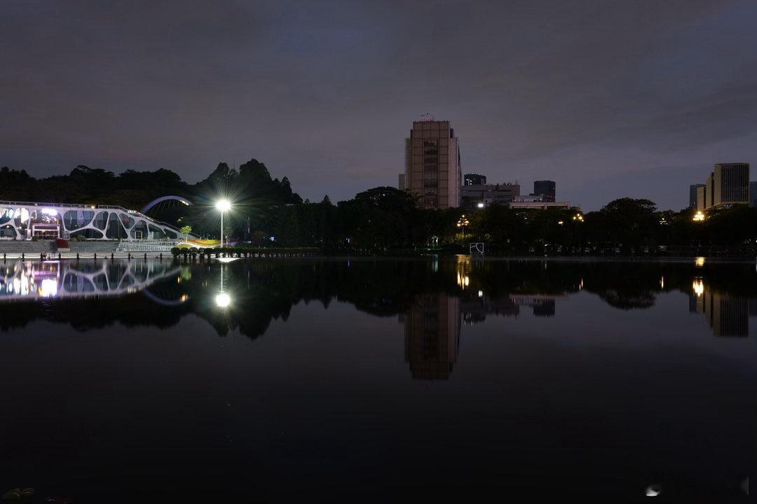 广州黄埔科学广场的蓝调夜色时光城市影像记我的日常plog时光代理人夜景 松下S9