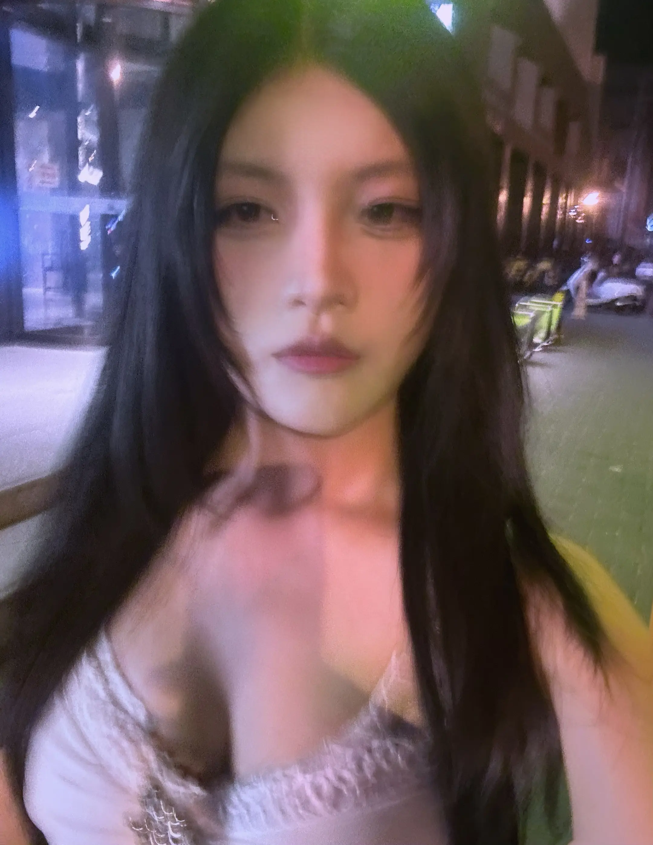 小鹿在碰撞 你头发 湿漉而芬芳