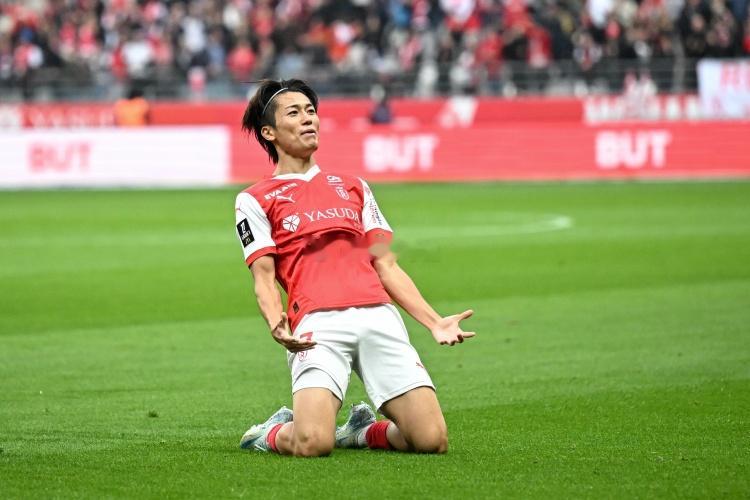 日媒：中村敬斗成为五大联赛首个连续5轮联赛进球的日本球员 ​​​
