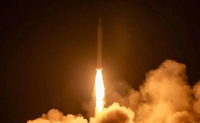 联合早报将日本的本性彻底揭露了出来！别看如今的日本一口一个“核武器”受害者，但事