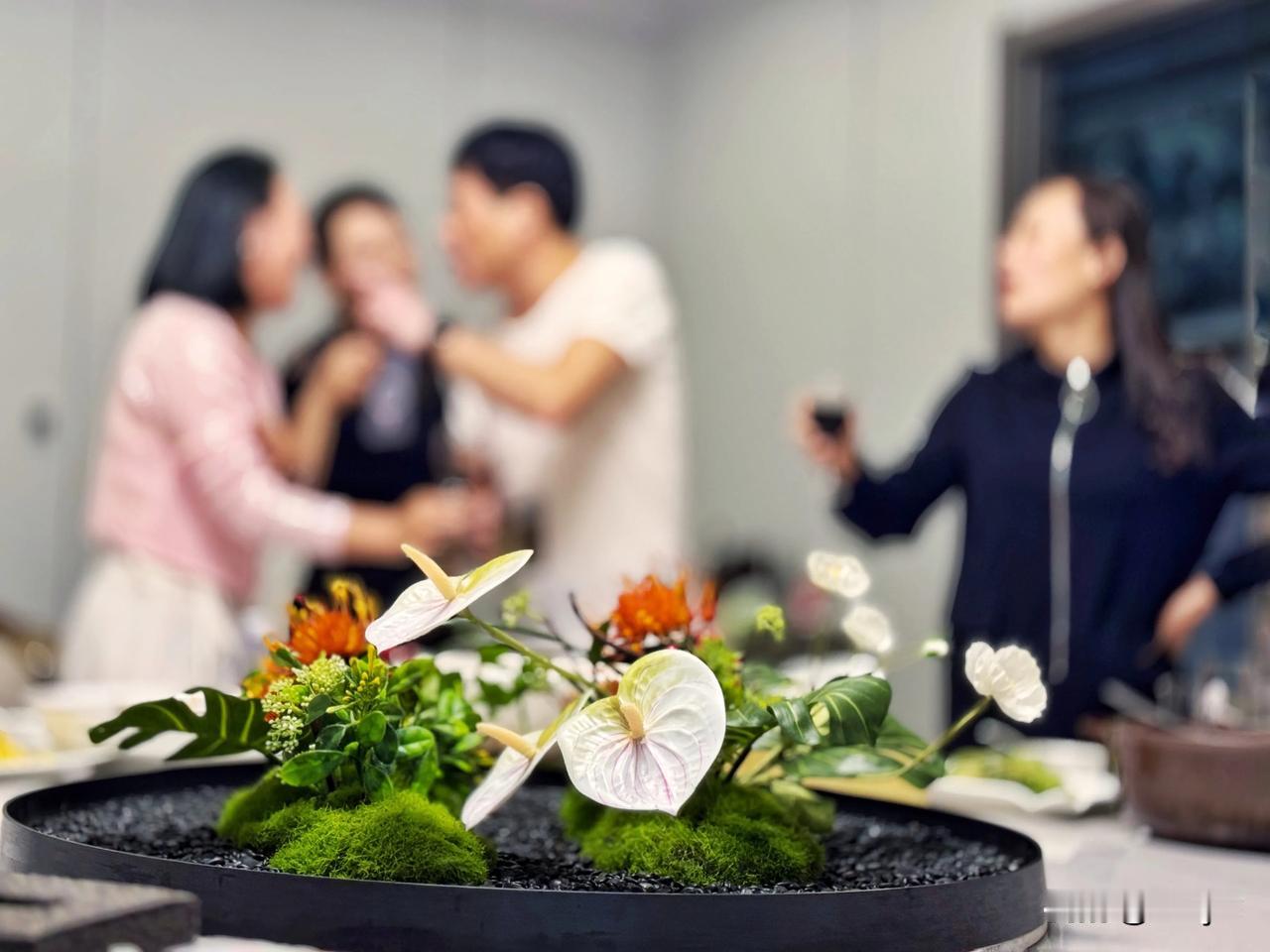 餐桌盘花～20241007常州，中午又到陶陶私宴，乘大伙热烈敬酒交流之际，拍摄了