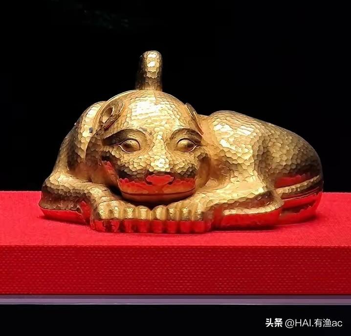 通货膨胀确实是推动黄金价格上涨的核心动力之一。不过，金价并非与通胀简单地“同涨同