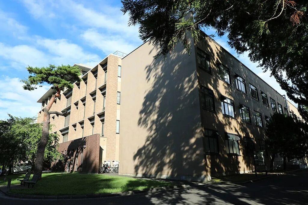 日本反制手段来了，要涨中国留学生学费？话音刚落，中方反击出炉。

日本东北大学最