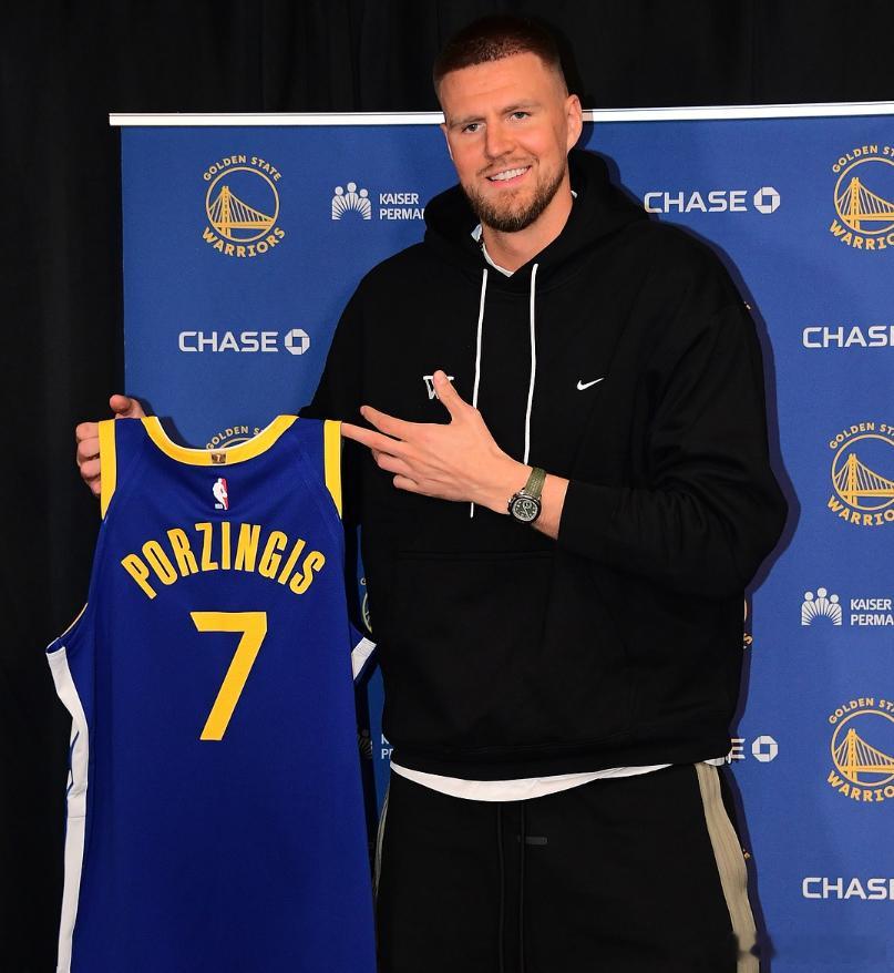 明天NBA常规赛，勇士将在主场迎战凯尔特人。ESPN对本场胜率进行了预测，勇士胜