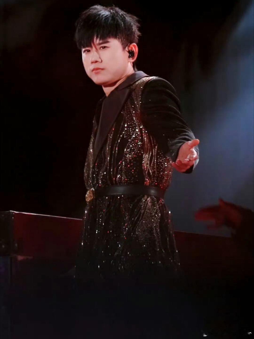 新春特别场连唱九场，《蜀道难》成张杰live实力活招牌🏆张杰的蜀道听上去不难张