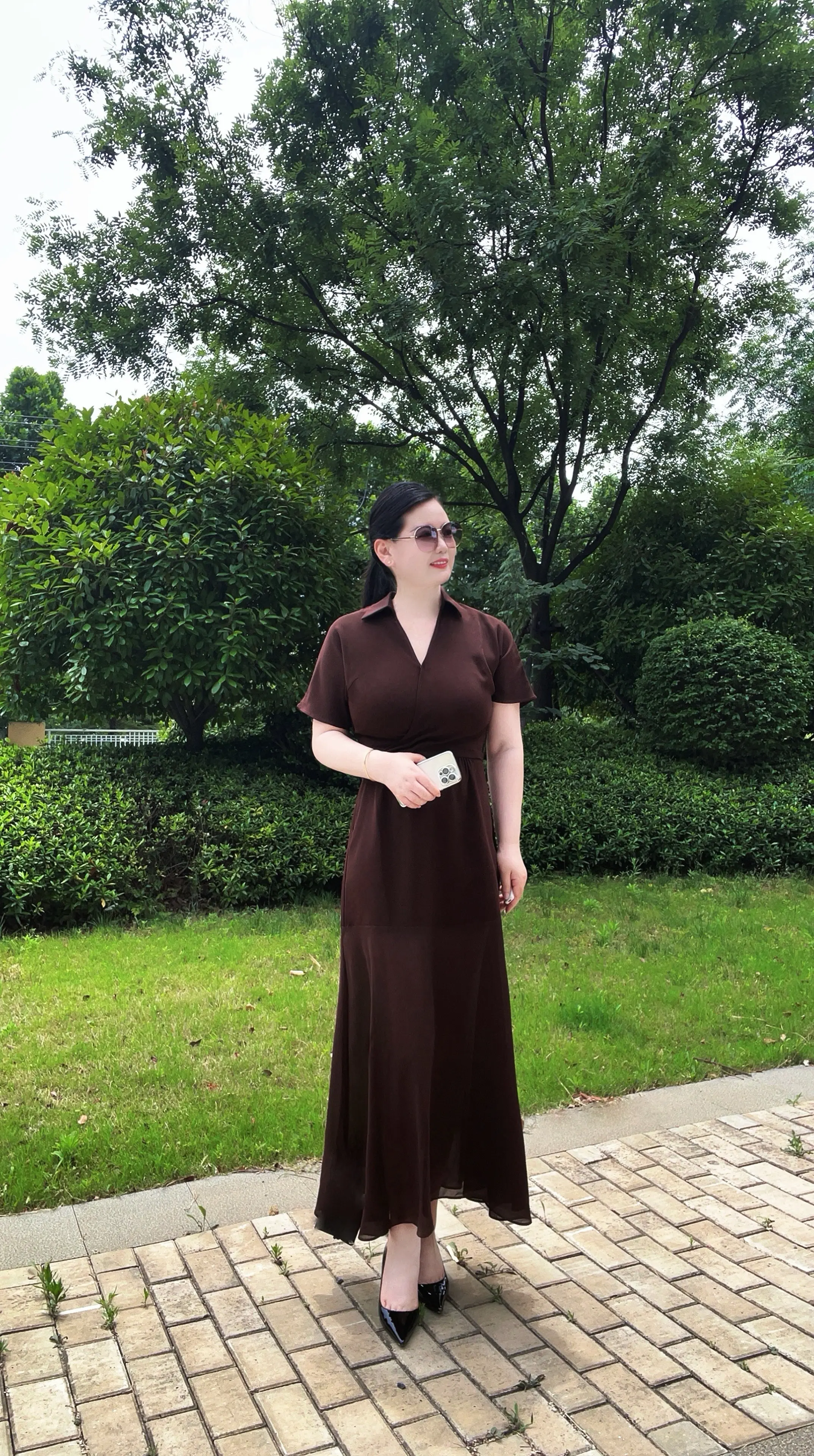 半生历经风雨，满身皆是遗憾 才懂世事终究难两全 一边是烟火生活，一边是...