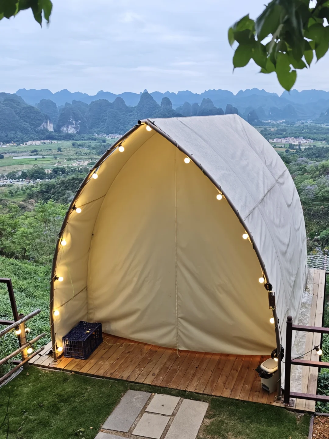 住在上面，你敢吗😂😂